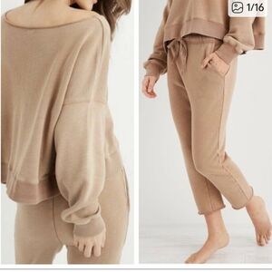 Aerie Sandy Fleece Raw Hem OTS Crew & Crop Sweatpant Lounge Set